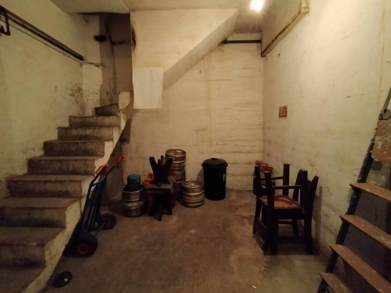 Kaupallinen myytävänä paikassa Bilbao - 110 000 € (Ref: 6466174)