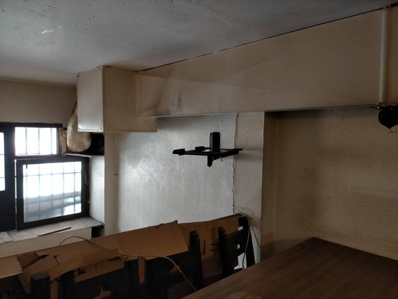 Kaupallinen myytävänä paikassa Bilbao - 110 000 € (Ref: 6466174)