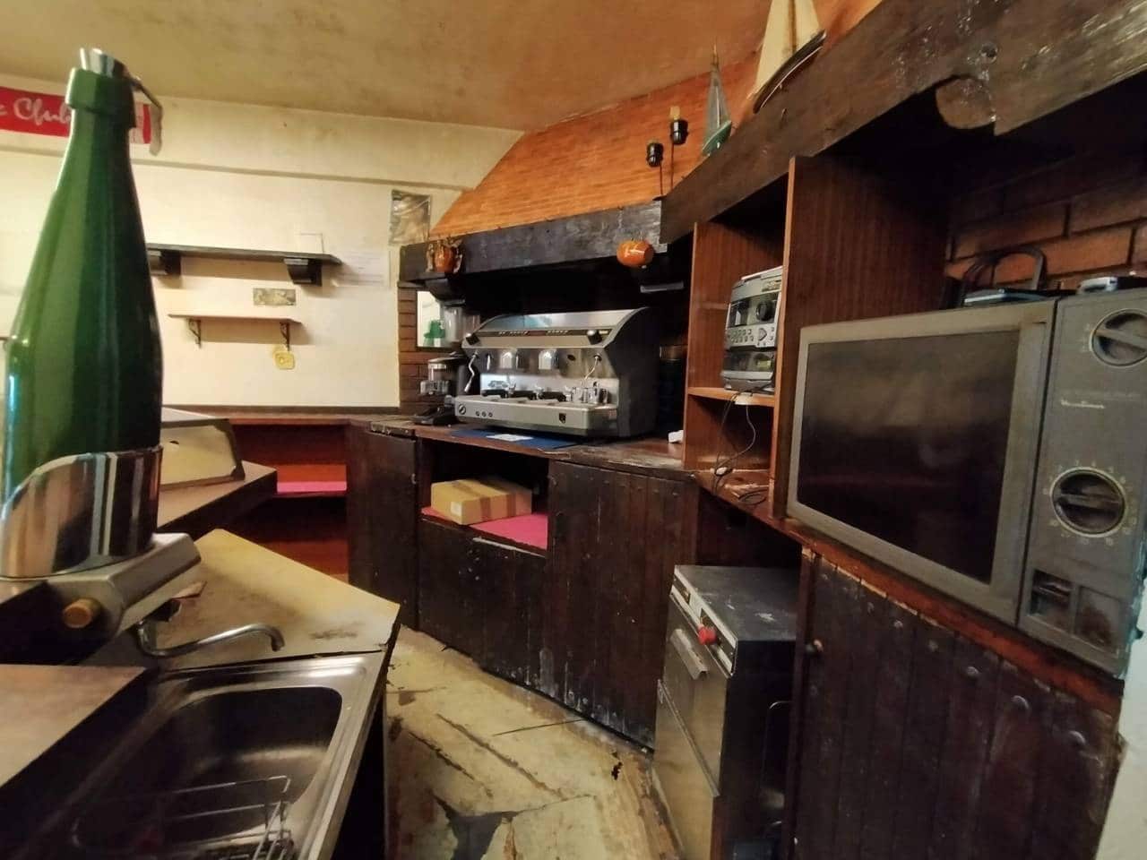 Kaupallinen myytävänä paikassa Bilbao - 110 000 € (Ref: 6466174)