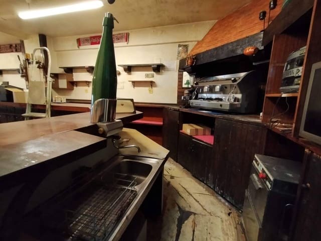 Kaupallinen myytävänä paikassa Bilbao - 110 000 € (Ref: 6466174)