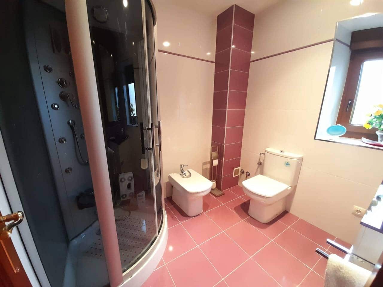 6 soveværelse Byhus til salg i Ramales de la Victoria med swimmingpool - € 268.000 (Ref: 6590683)