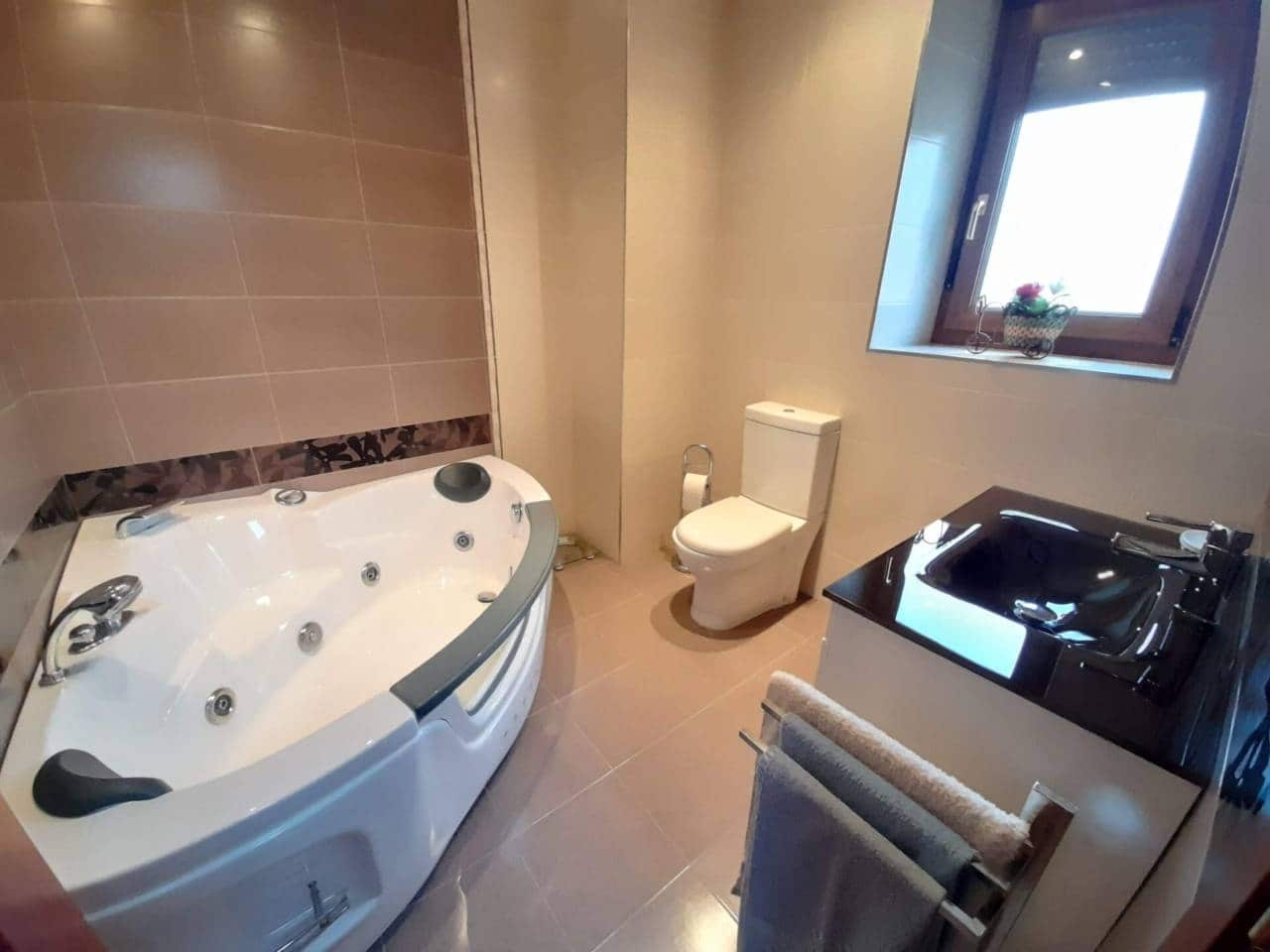 6 soveværelse Byhus til salg i Ramales de la Victoria med swimmingpool - € 268.000 (Ref: 6590683)