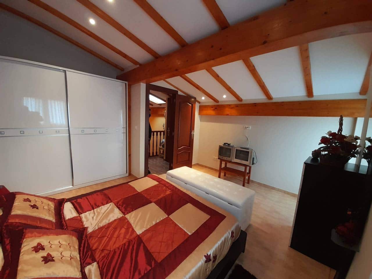 6 soveværelse Byhus til salg i Ramales de la Victoria med swimmingpool - € 268.000 (Ref: 6590683)