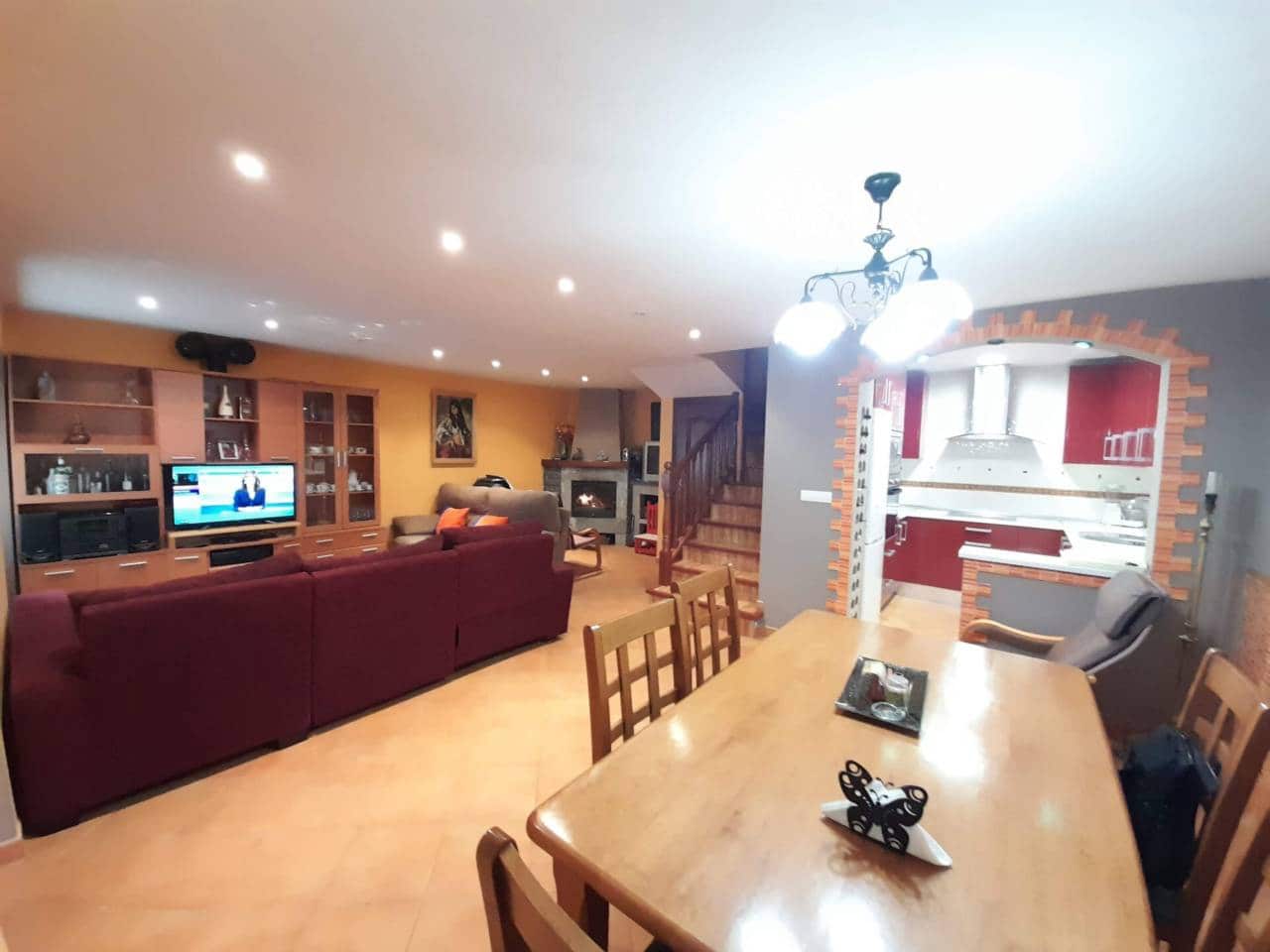 6 soveværelse Byhus til salg i Ramales de la Victoria med swimmingpool - € 268.000 (Ref: 6590683)