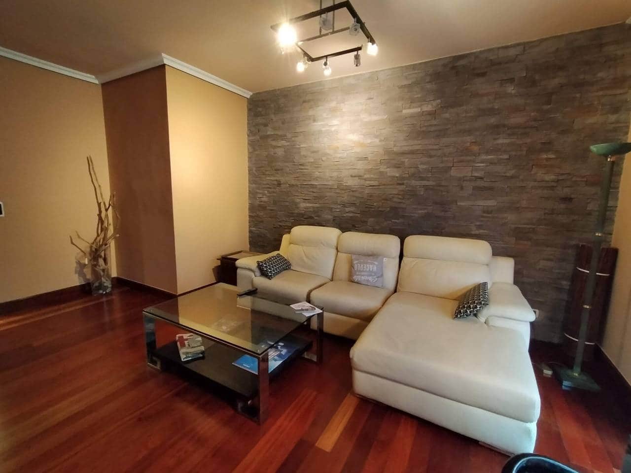 3 bedroom Flat for rent in Bilbao with garage - € 1,950 (Ref: 6637862)