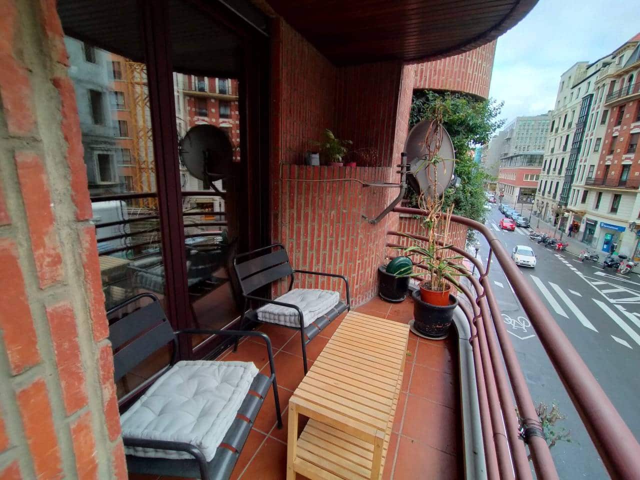 3 bedroom Flat for rent in Bilbao with garage - € 1,950 (Ref: 6637862)