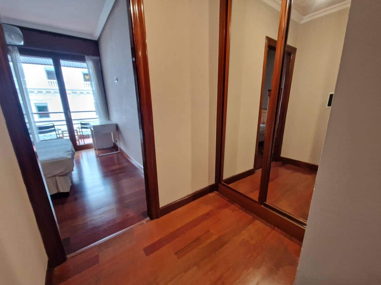 3 bedroom Flat for rent in Bilbao with garage - € 1,950 (Ref: 6637862)