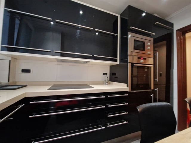 3 bedroom Flat for rent in Bilbao with garage - € 1,950 (Ref: 6637862)