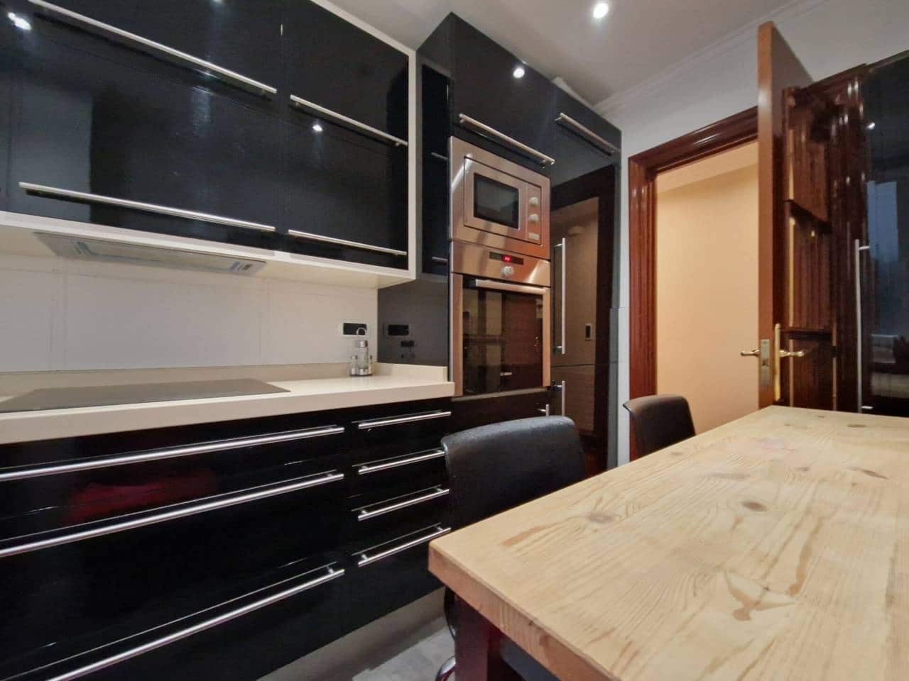 3 bedroom Flat for rent in Bilbao with garage - € 1,950 (Ref: 6637862)