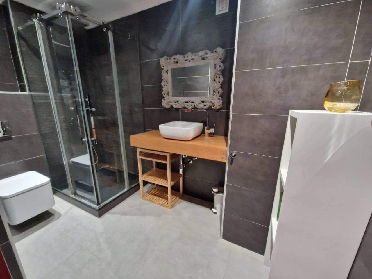 3 bedroom Flat for rent in Bilbao with garage - € 1,950 (Ref: 6637862)