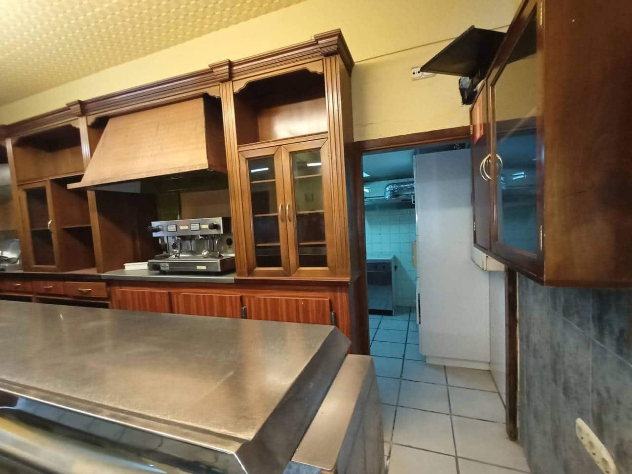 Commercial for sale in Bilbao - € 59,000 (Ref: 6667272)