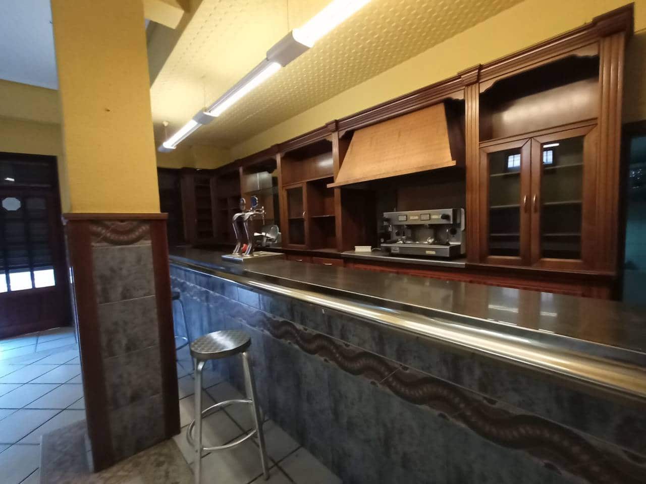 Commercial for sale in Bilbao - € 59,000 (Ref: 6667272)