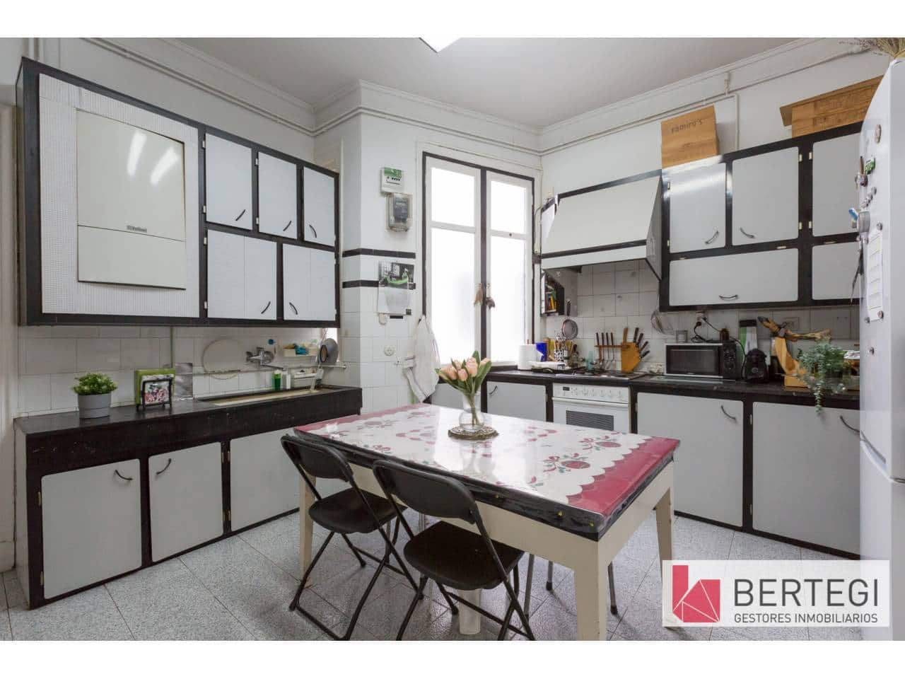 8 soveværelse Lejlighed til salg i Bilbao - € 840.000 (Ref: 6940111)