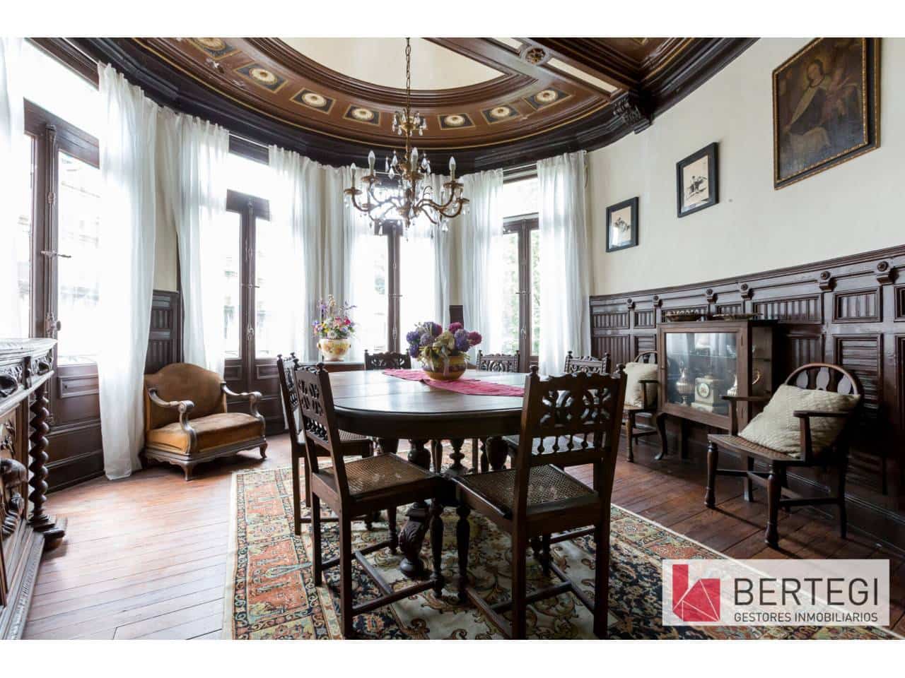 8 soveværelse Lejlighed til salg i Bilbao - € 840.000 (Ref: 6940111)