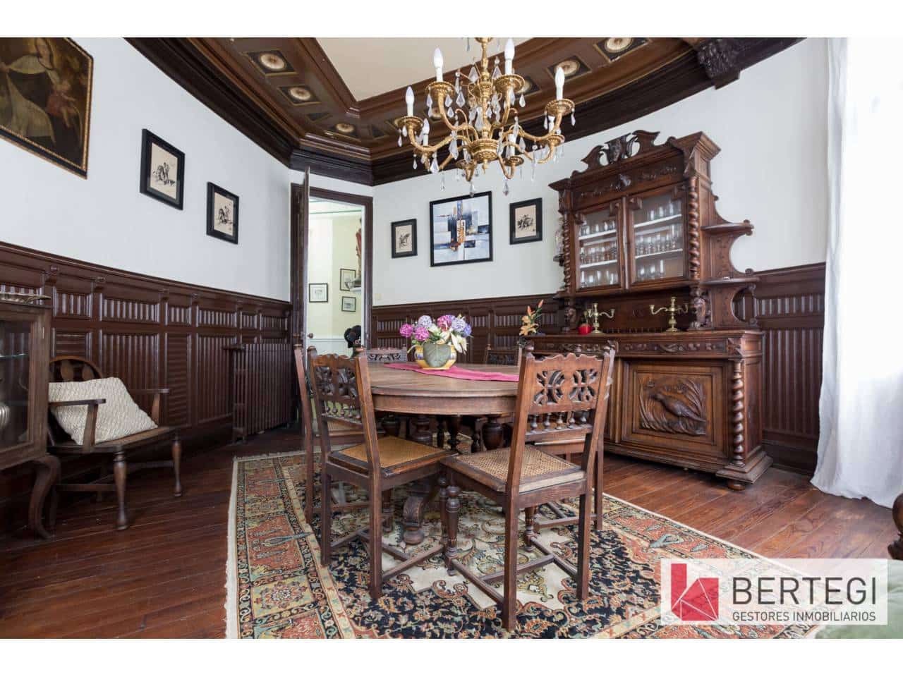 8 soveværelse Lejlighed til salg i Bilbao - € 840.000 (Ref: 6940111)