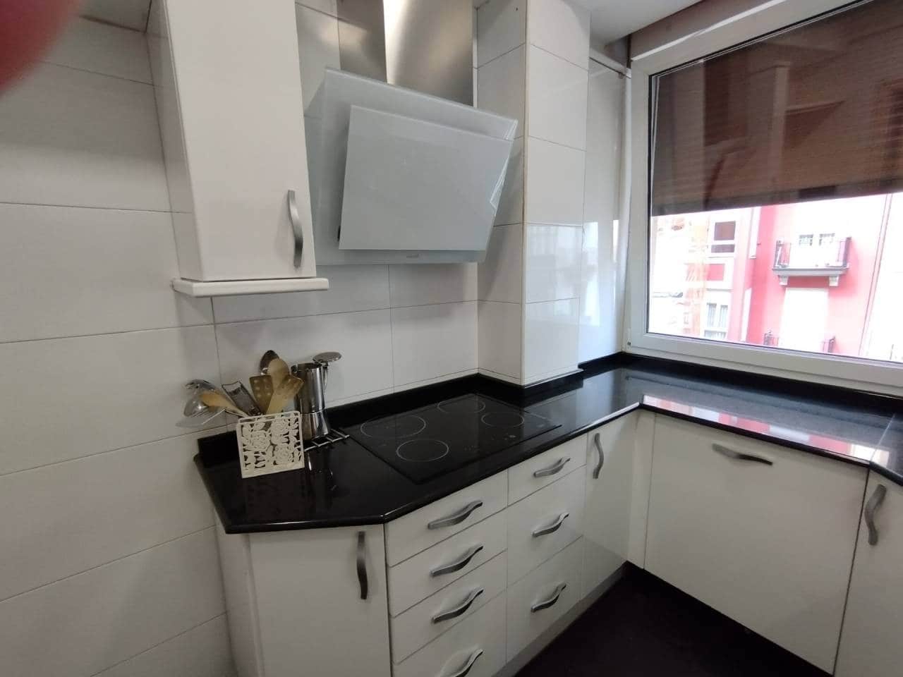 Appartement de 3 chambres à louer à Bilbao - 1 375 € (Ref: 6993855)