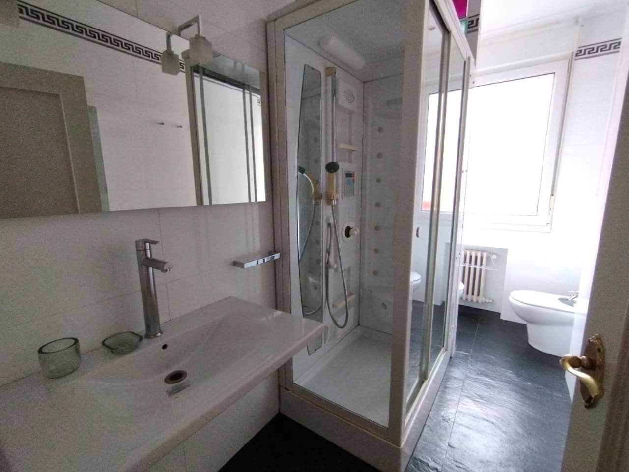 Appartement de 3 chambres à louer à Bilbao - 1 375 € (Ref: 6993855)