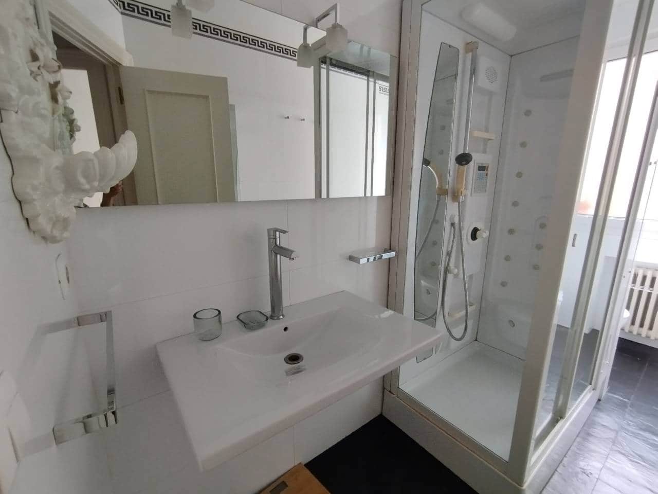 Appartement de 3 chambres à louer à Bilbao - 1 375 € (Ref: 6993855)