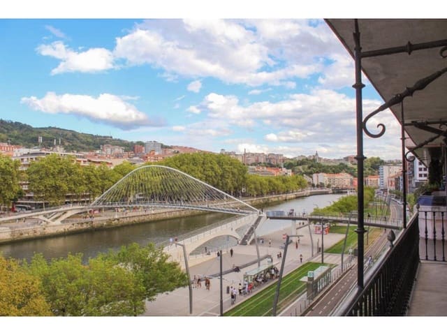 4 soveværelse Lejlighed til leje i Bilbao med garage - € 2.600 (Ref: 7075345)