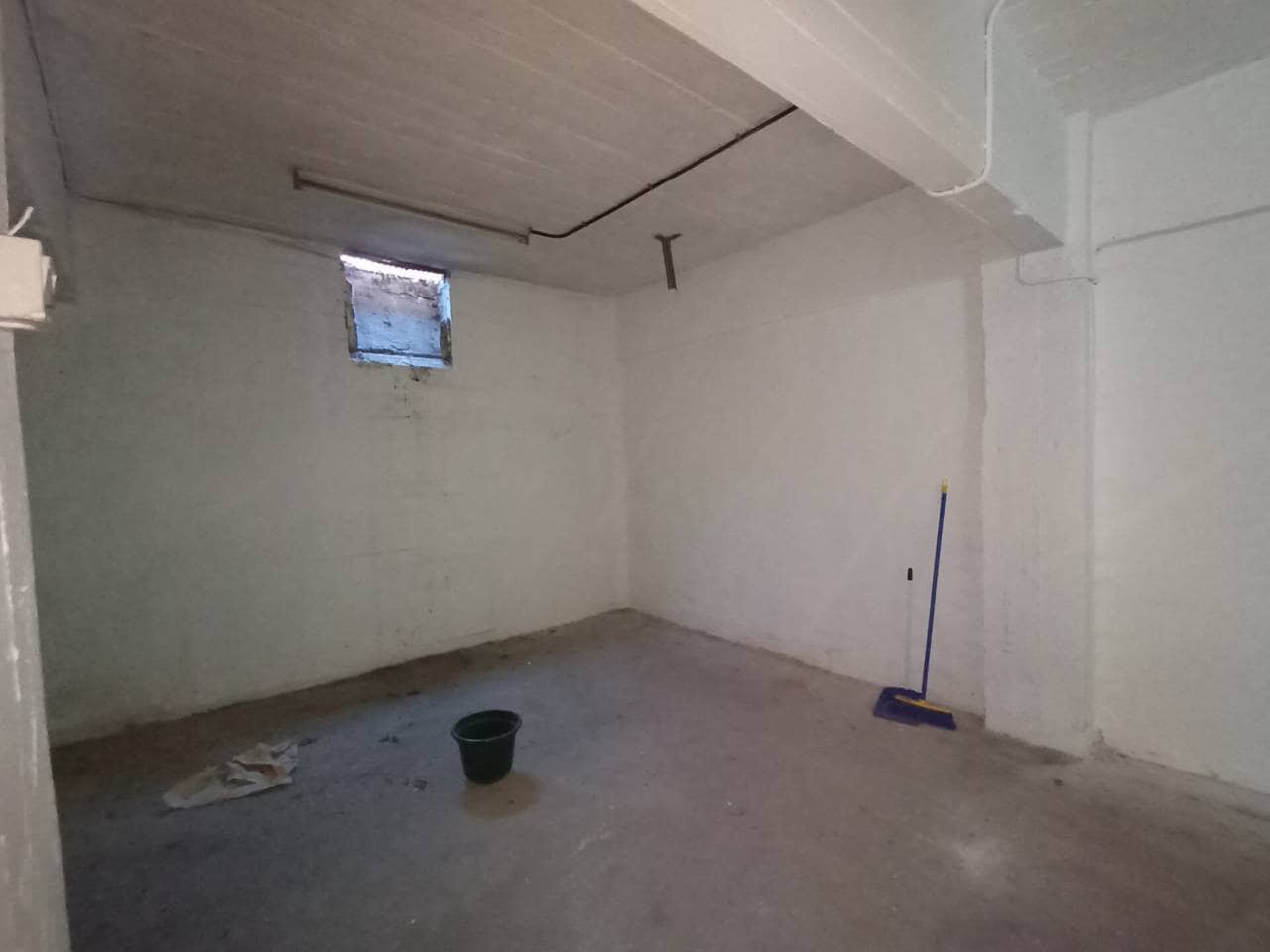 Kommersiell til salgs i Bilbao - € 98 000 (Ref: 7175983)