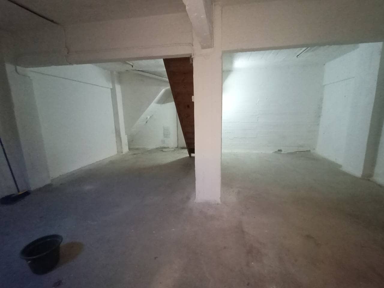 Kommersiell til salgs i Bilbao - € 98 000 (Ref: 7175983)