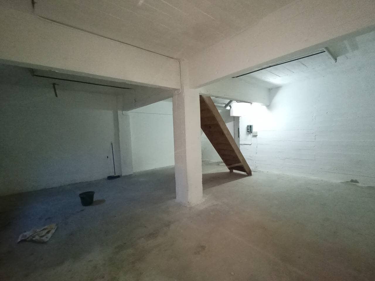 Kommersiell til salgs i Bilbao - € 98 000 (Ref: 7175983)