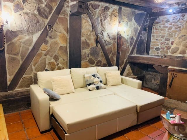 4 bedroom Finca/Country House for sale in Karrantza Harana/Valle de Carranza - € 155,000 (Ref: 7187503)