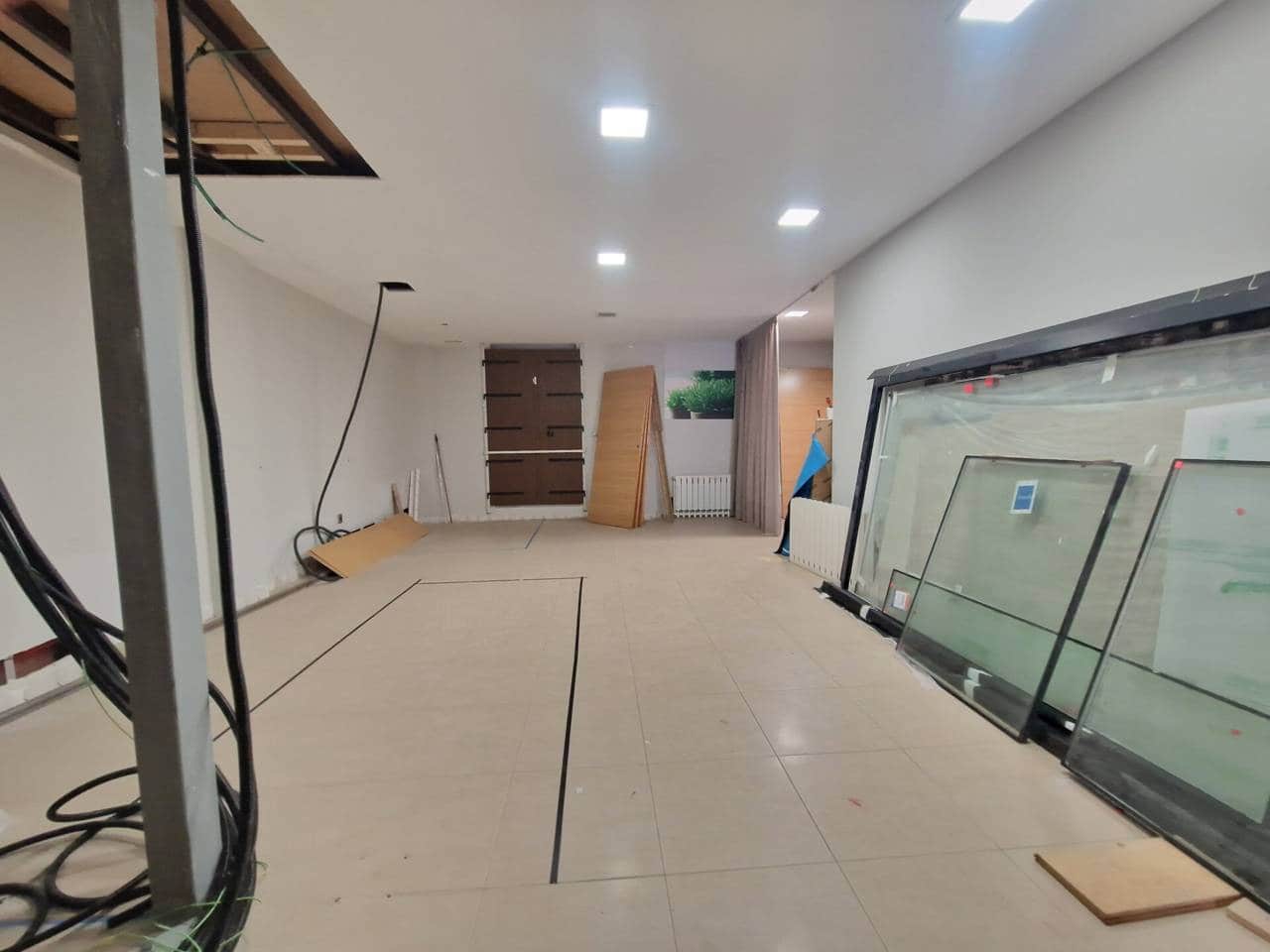 Erhverv til leje i Bilbao - € 1.900 (Ref: 7419284)