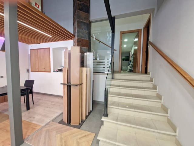 Commercial for rent in Bilbao - € 1,900 (Ref: 7419284)