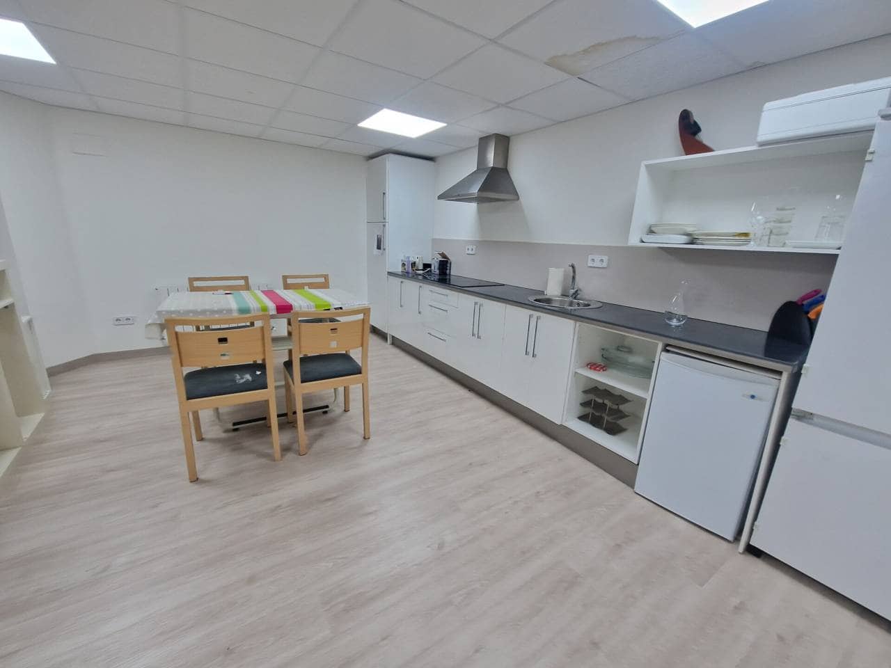 Erhverv til leje i Bilbao - € 1.900 (Ref: 7419284)