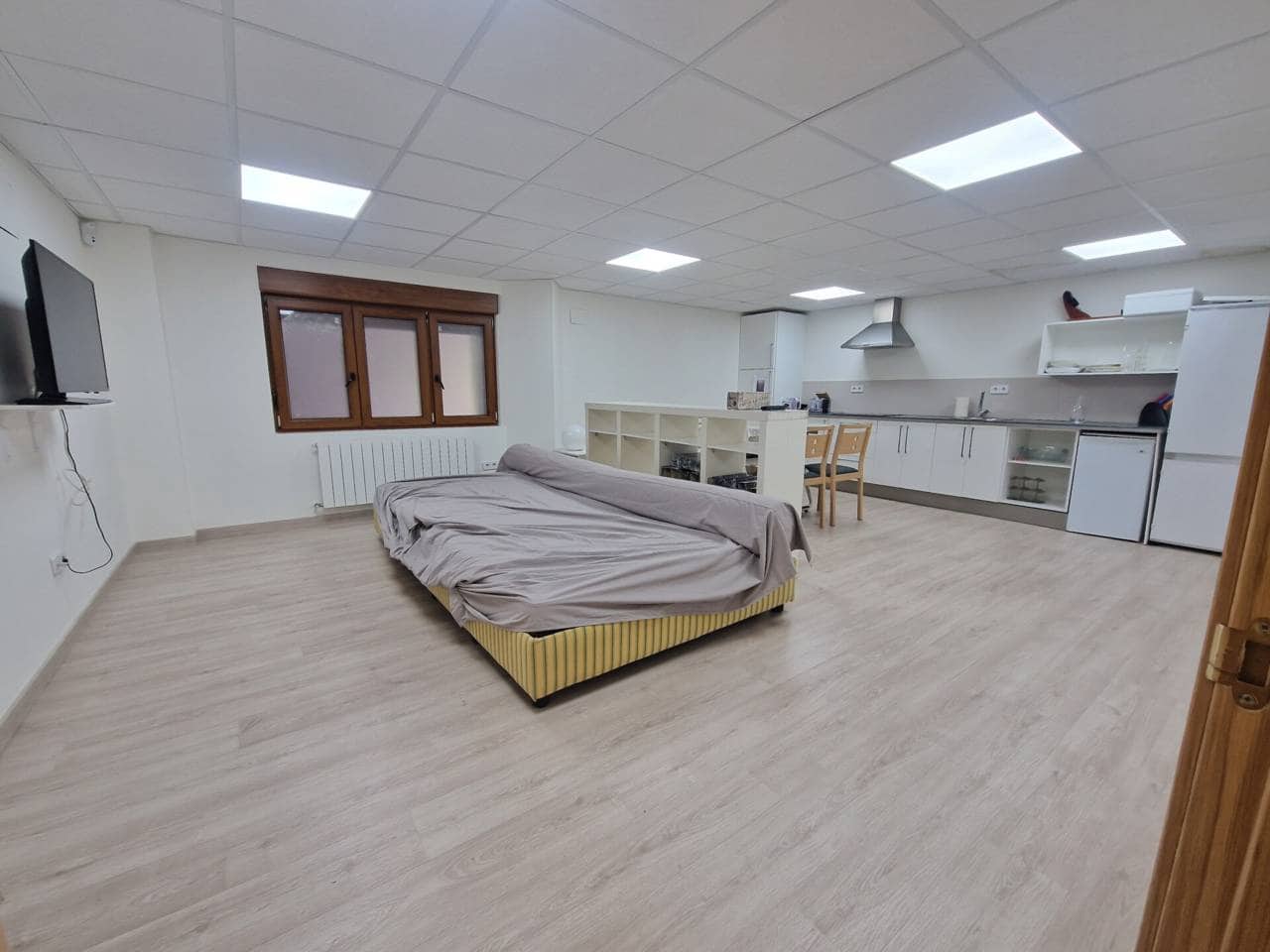 Erhverv til leje i Bilbao - € 1.900 (Ref: 7419284)