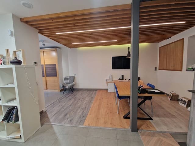 Kaupallinen myytävänä paikassa Bilbao - 320 000 € (Ref: 7419285)