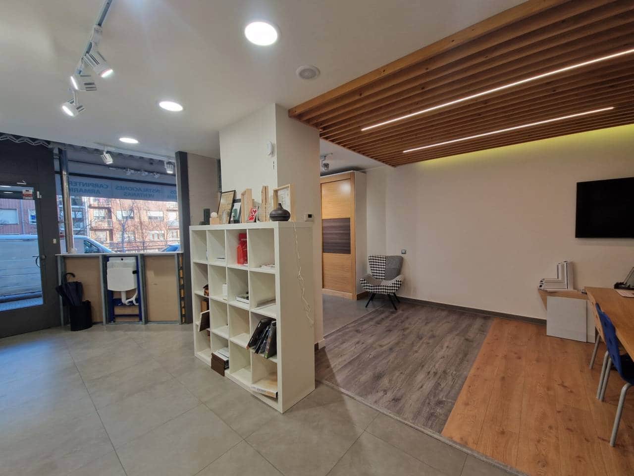 Erhverv til salg i Bilbao - € 320.000 (Ref: 7419285)