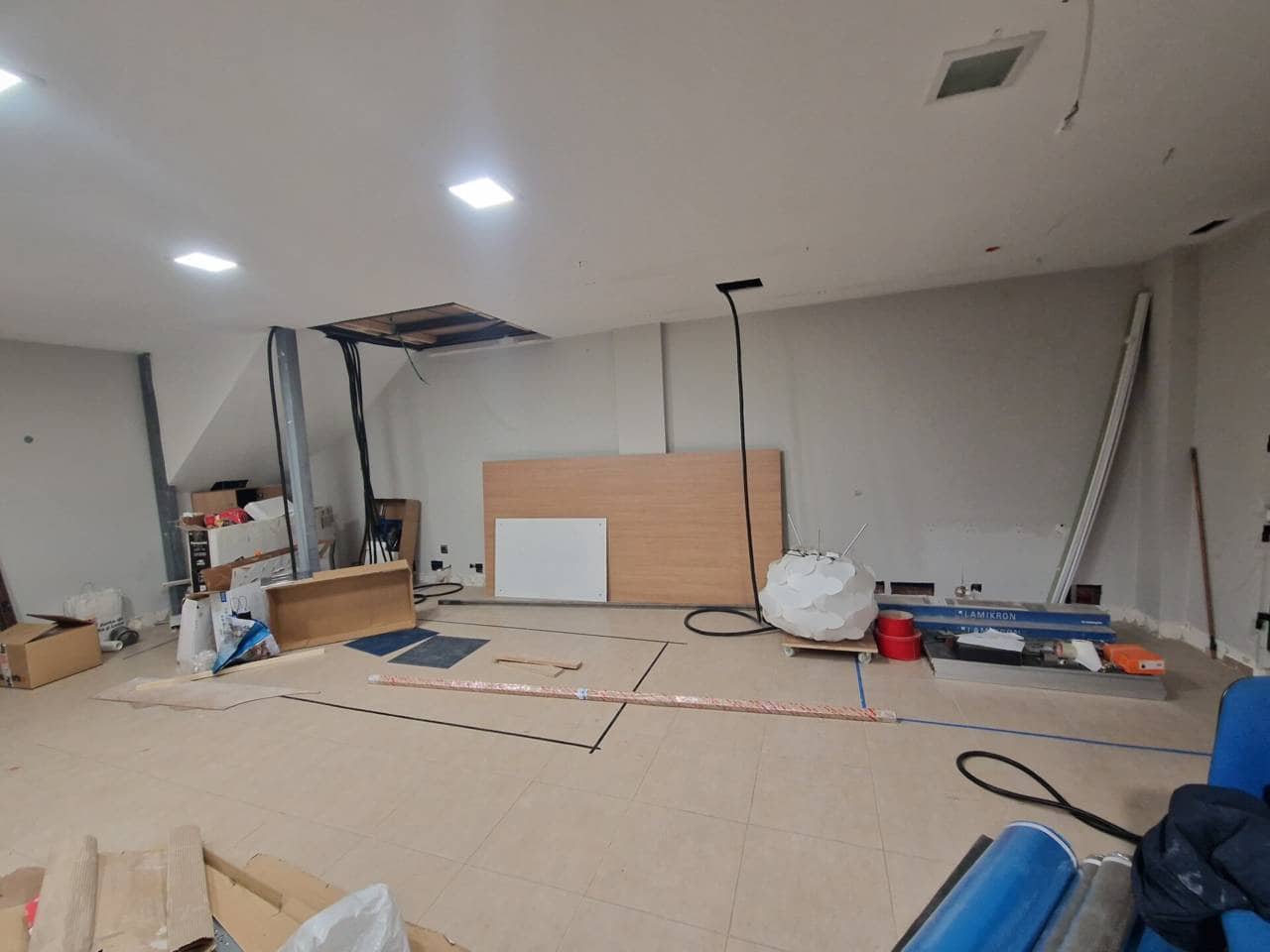 Erhverv til salg i Bilbao - € 320.000 (Ref: 7419285)