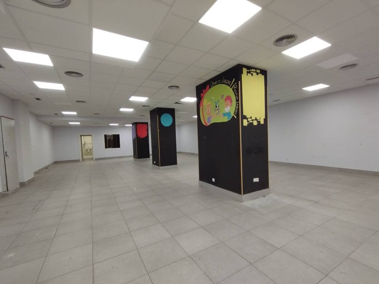 Local Commercial à louer à Bilbao - 3 500 € (Ref: 7449415)