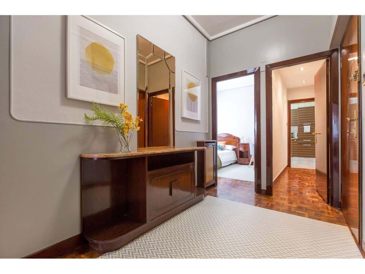 3 bedroom Flat for rent in Bilbao - € 1,290 (Ref: 7645755)