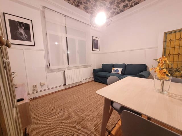 3 sovrum Lägenhet att hyra i Bilbao - 960 € (Ref: 7726110)