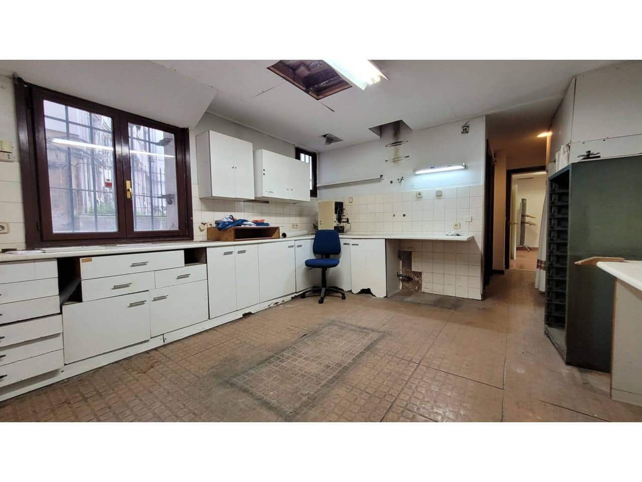 Komercyjne na sprzedaż w Bilbao - 990 000 € (Ref: 7773381)