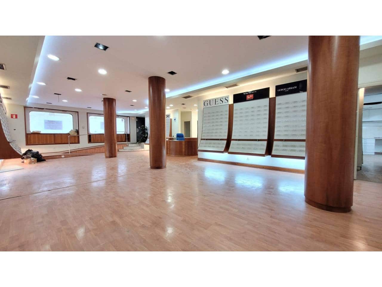 Komercyjne na sprzedaż w Bilbao - 990 000 € (Ref: 7773381)