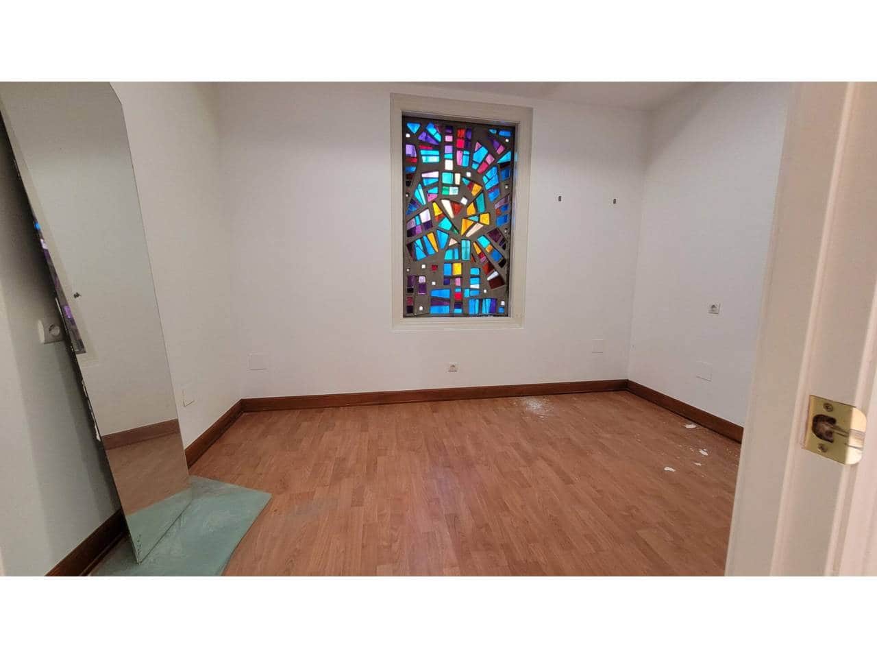 Komercyjne na sprzedaż w Bilbao - 990 000 € (Ref: 7773381)
