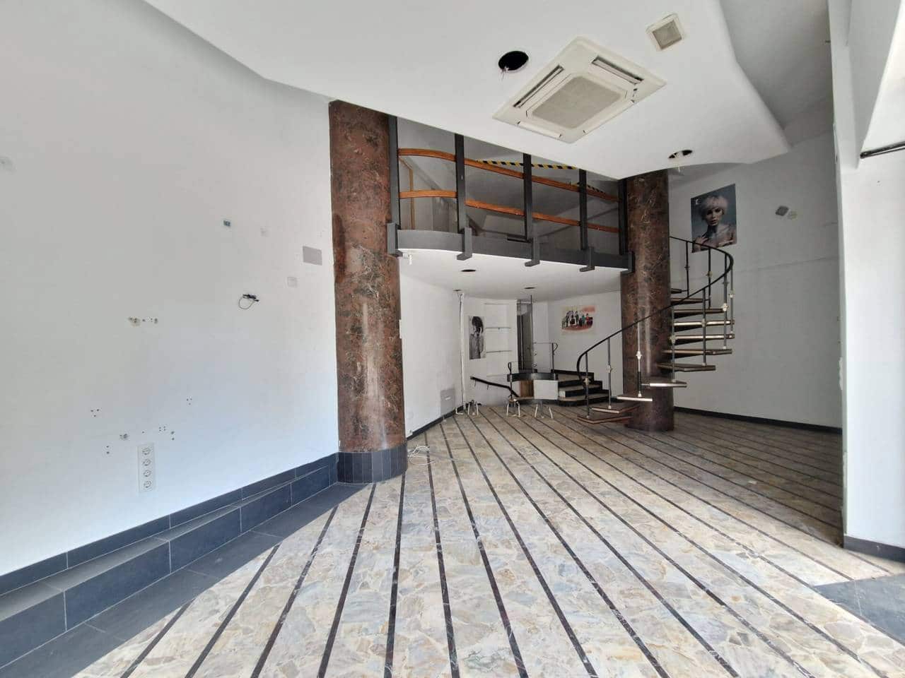 Erhverv til salg i Bilbao - € 270.000 (Ref: 7847325)