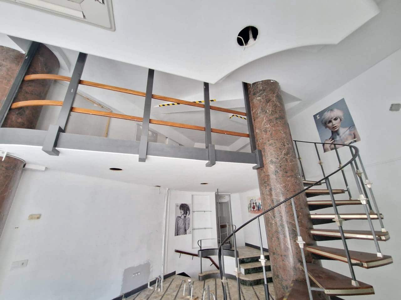 Erhverv til salg i Bilbao - € 270.000 (Ref: 7847325)