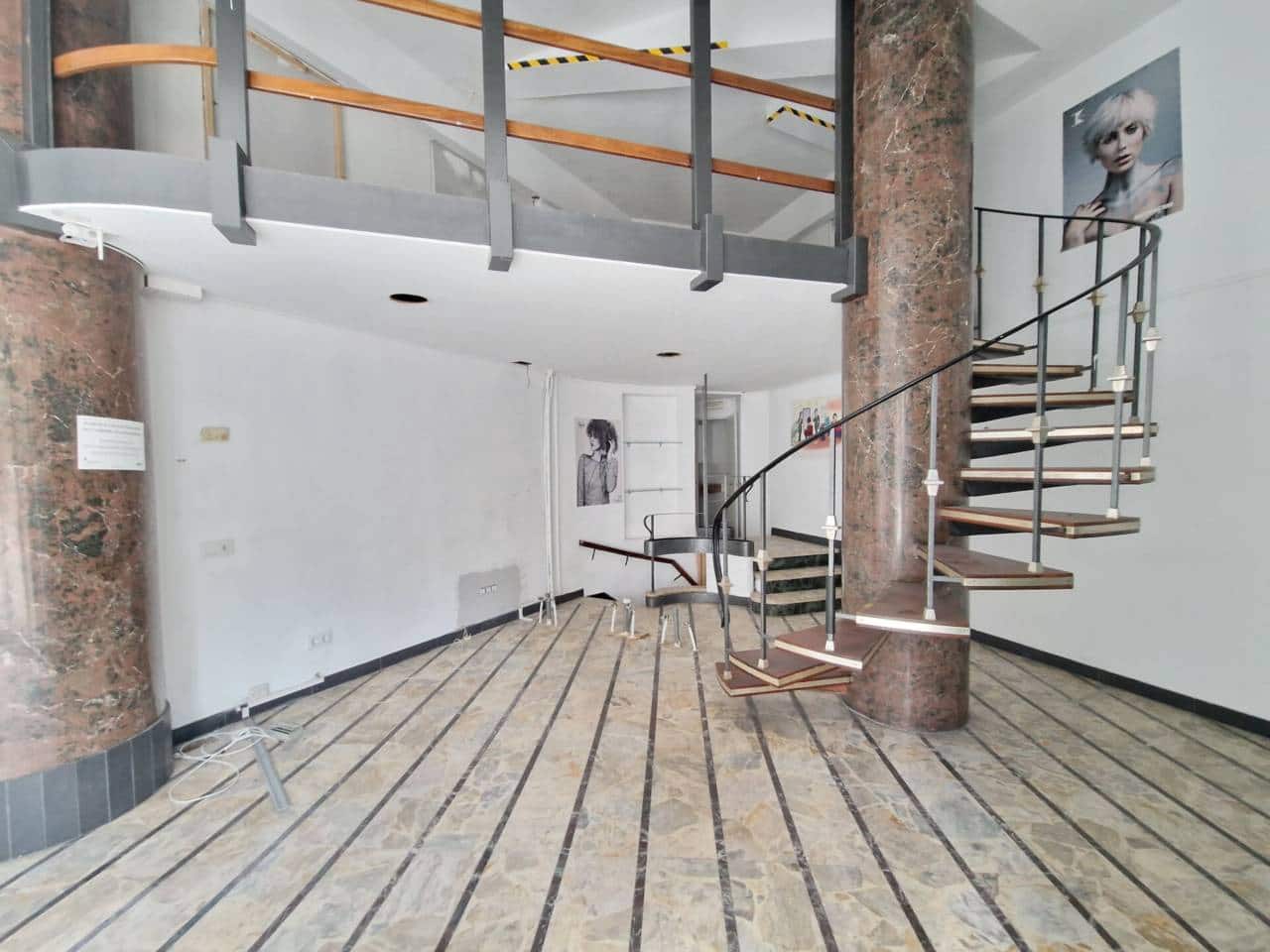 Erhverv til salg i Bilbao - € 270.000 (Ref: 7847325)