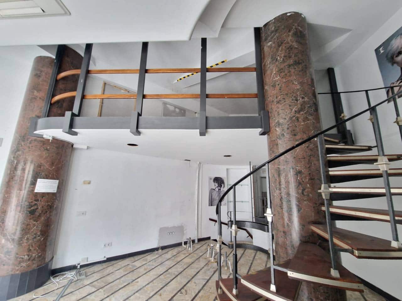 Erhverv til salg i Bilbao - € 270.000 (Ref: 7847325)