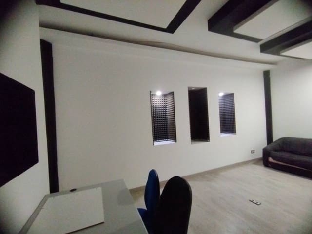 Commercial for rent in Bilbao - € 500 (Ref: 8044584)