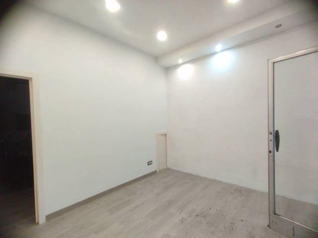 Commercial for rent in Bilbao - € 500 (Ref: 8044584)