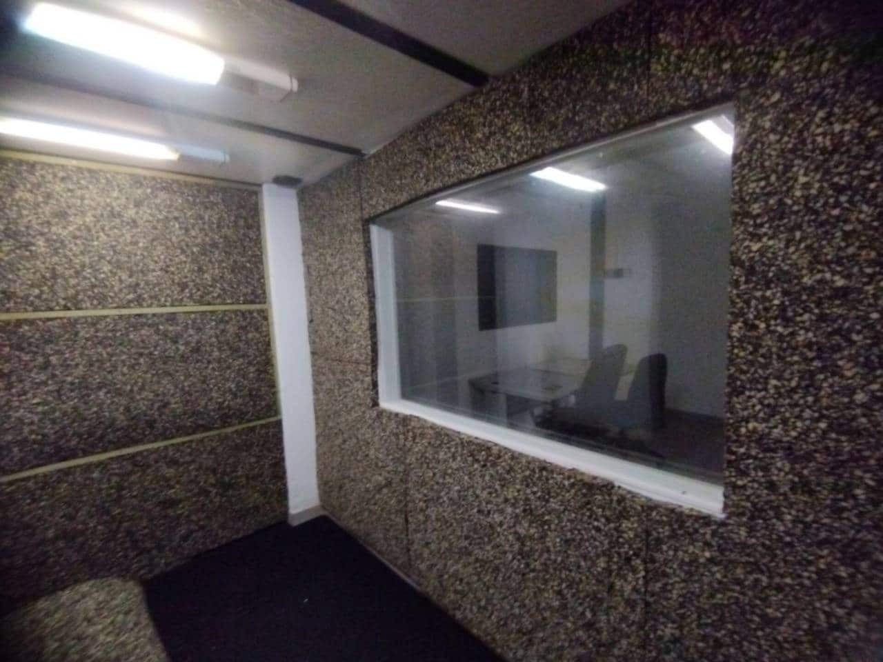 Erhverv til leje i Bilbao - € 500 (Ref: 8044584)