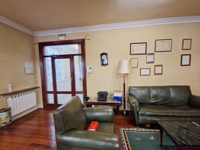 Office for rent in Bilbao - € 2,950 (Ref: 8050966)