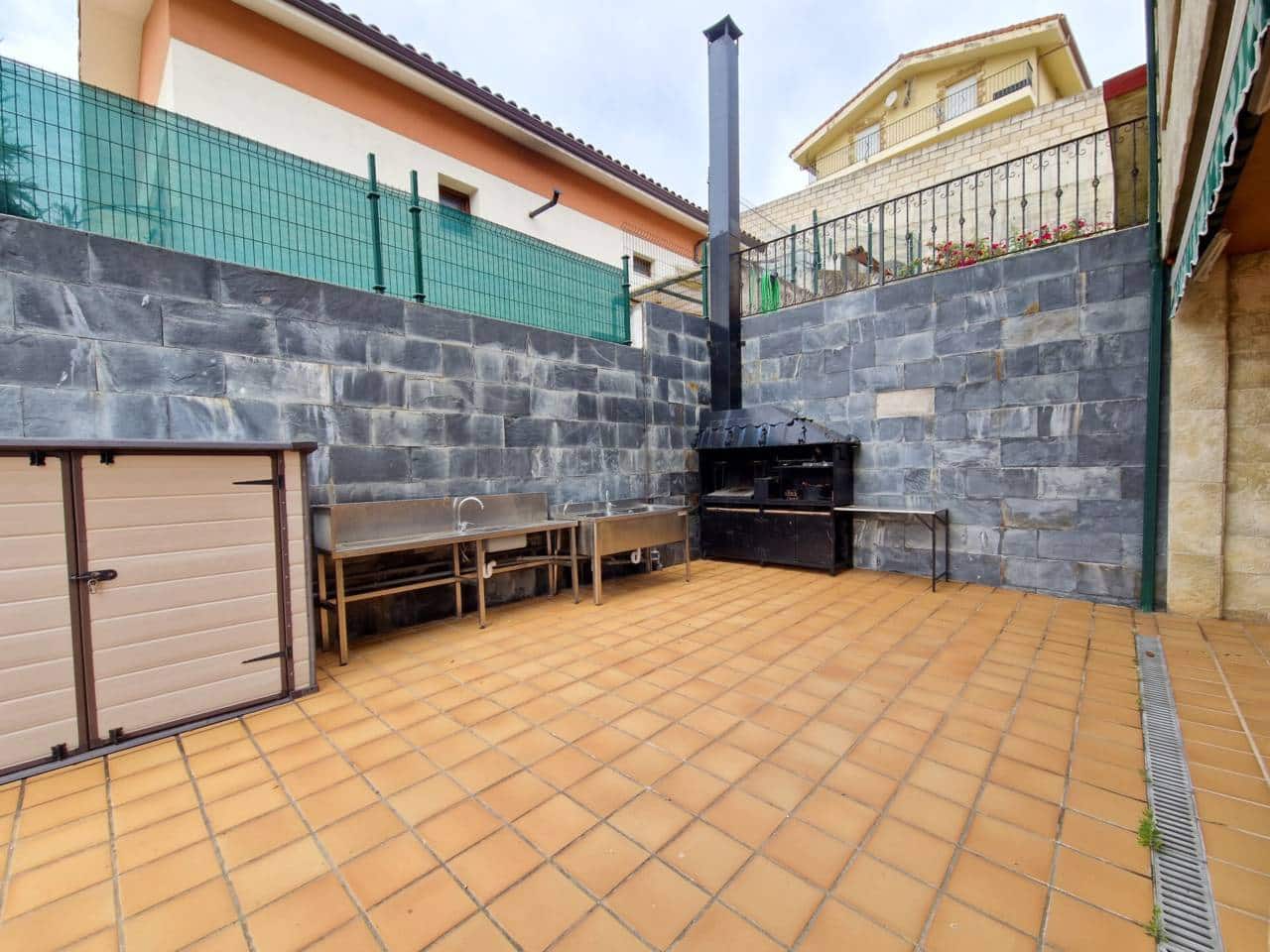 7 soveværelse Villa til salg i Valle de Mena med swimmingpool garage - € 535.000 (Ref: 8215485)