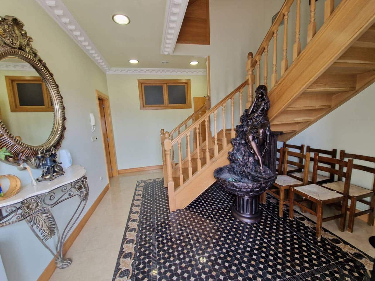 7 soveværelse Villa til salg i Valle de Mena med swimmingpool garage - € 535.000 (Ref: 8215485)